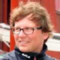Indrek Ilves, erfaren marina-ekspert og Top Marine-kunde, anbefaler bæredygtige løsninger – Kombination af robusthed og grøn innovation til professionelle havneanlæg.