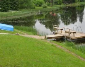 ECO badebro med rækværk og bænk samt badestige fra Top Marine.